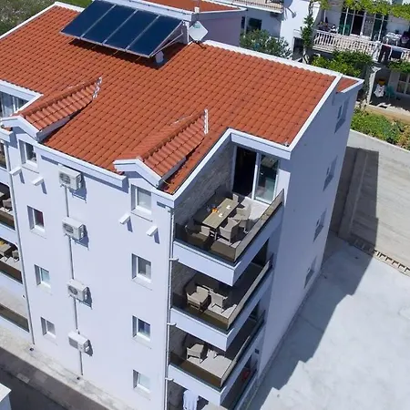 Vladimir #4 شقة *