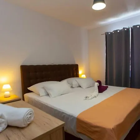 Vladimir #4 شقة *